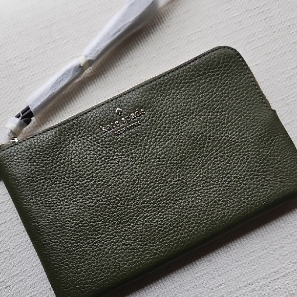 Kate Spade Olive Leather Pouch - Picture 12 of 13